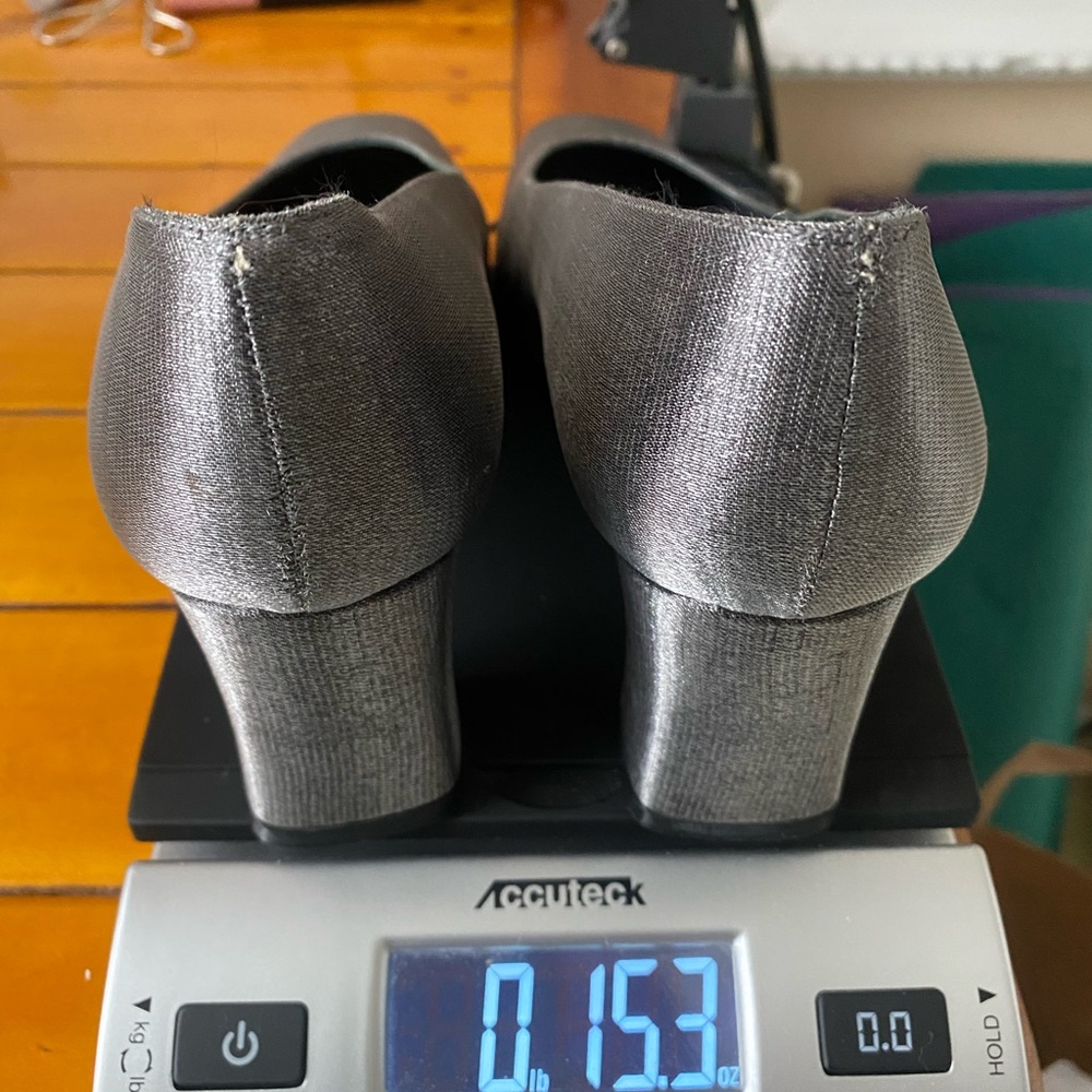 Stuart Weitzman Shimmering Silver Heels - Picture 9 of 9